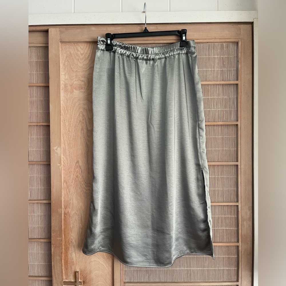 GAP - Midi Skirt in Sage